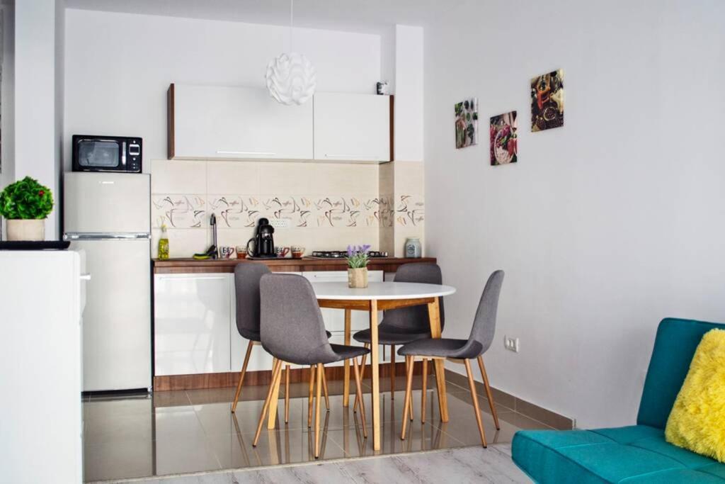 Dream Apartment+Parcare Gratuita Oradea Exterior photo